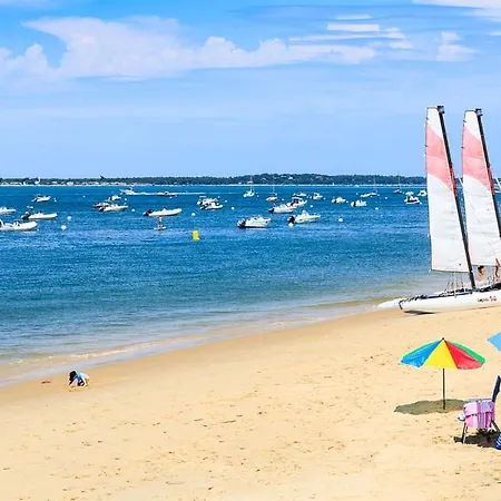 Sur Mer Sleeps 4 *